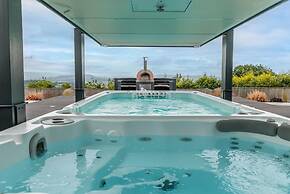 Huxham View - A Luxurious Family Retreat With Swim Spa Cinema Gym and 
