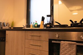 Livestay-modern 2 Bed Apartment Close to Heathrow