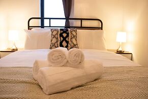 Livestay - 2 Bed 2 Bath Minutes From Heathrow