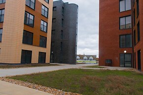 Livestay - 2 Bed 2 Bath Minutes From Heathrow