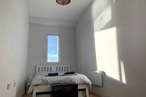 Stylish 2 Bedroom Apartment