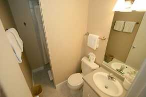 17 Vail Road Condos Short Walk to Vail Village and Gondola One by RedA