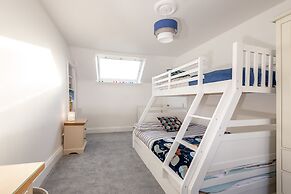 Charming Cardoon Cottage in Beautiful Village