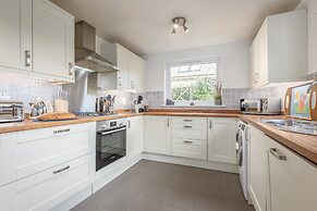 Charming Cardoon Cottage in Beautiful Village