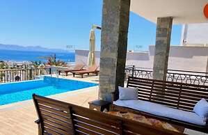 Bodrum - 5 Bedrooms Villa With Heated Pool