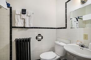 Historic Hotel Nichols