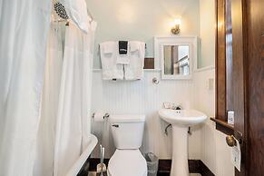 Historic Hotel Nichols