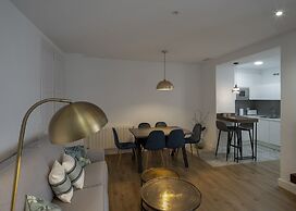 Apartamentos Petronila 1881