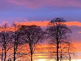 Charming 2-bed Cabin in Inverness, Scotland
