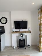 Charming 2-bed Cabin in Inverness, Scotland