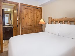 Vantage Point Condo 303