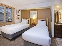 Vantage Point Condo 303