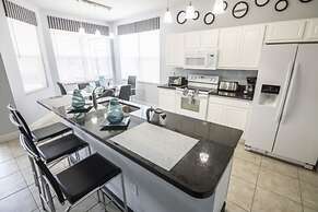 Sharon's Calabay Parc Vacation Home 4 Bedroom Home by Redawning