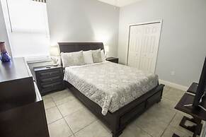 Sharon's Calabay Parc Vacation Home 4 Bedroom Home by Redawning