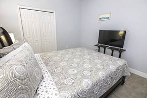 Sharon's Calabay Parc Vacation Home 4 Bedroom Home by Redawning