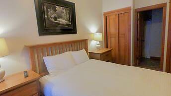 Settlers Crossing #29 By Bear Country