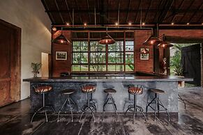 Bedulu Cliff Estate Ubud - Wood Side