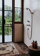 Exceptional 9BR Incredible Jungle View, River Access