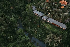 Exceptional 9BR Incredible Jungle View, River Access