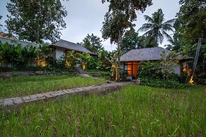 Exceptional 9BR Incredible Jungle View, River Access