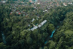 Exceptional 9BR Incredible Jungle View, River Access