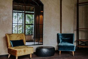 Exceptional 9BR Incredible Jungle View, River Access