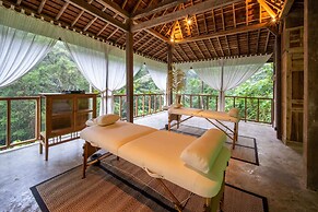 Exceptional 9BR Incredible Jungle View, River Access