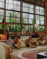 Exceptional 9BR Incredible Jungle View, River Access