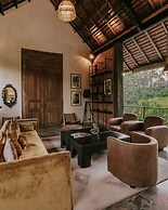 Exceptional 9BR Incredible Jungle View, River Access