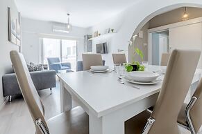 Paradise Promenade Apartment