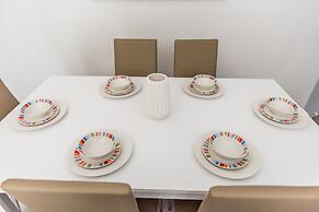 Paradise Promenade Apartment