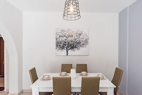 Paradise Promenade Apartment