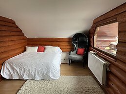 Stunning 4-bed Chalet in Bran With Superb Panorama