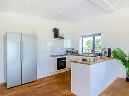 2-bed Modern Bungalow - Outstanding Country Views