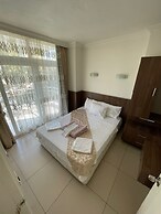 Honor A Pansiyon Side