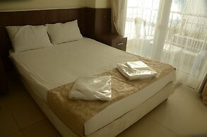 Honor A Pansiyon Side