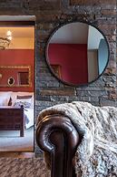 Volhon Mansions of Parnassos