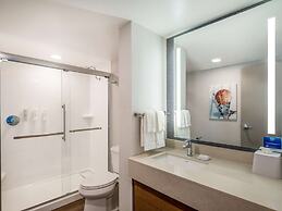 Homewood Suites by Hilton Toledo Downtown