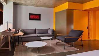 Radio Hotel