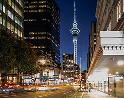 Chic & Spacious CBD Loft - 2 Beds & City