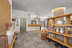 Cabana Blu Hotel & Suites