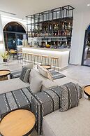 Cabana Blu Hotel & Suites