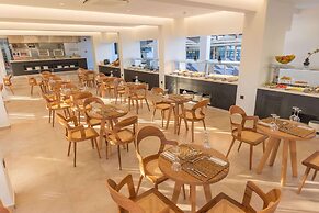 Cabana Blu Hotel & Suites