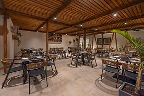 Cabana Blu Hotel & Suites