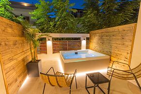 Cabana Blu Hotel & Suites