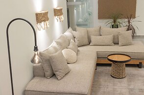 Cabana Blu Hotel & Suites