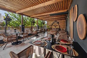 Cabana Blu Hotel & Suites