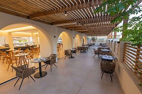 Cabana Blu Hotel & Suites