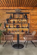 Cabana Blu Hotel & Suites