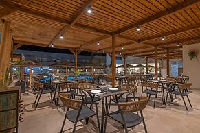 Cabana Blu Hotel & Suites